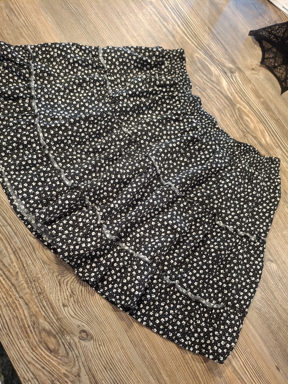 Forever 21 Black Floral Tiered Skater Skirt